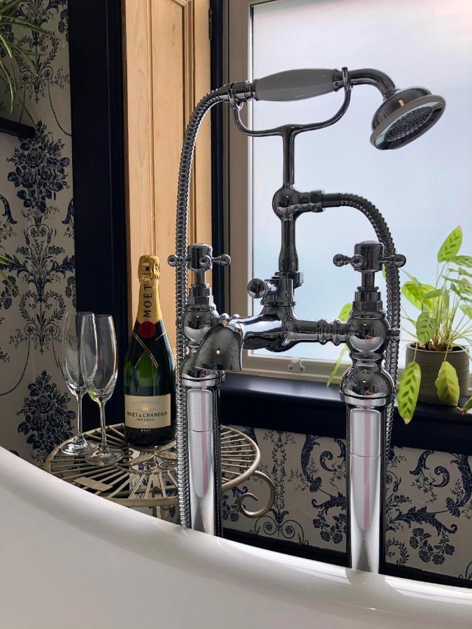 Stunning Period Property In The Heart Of The City Aberdeen Eksteriør billede